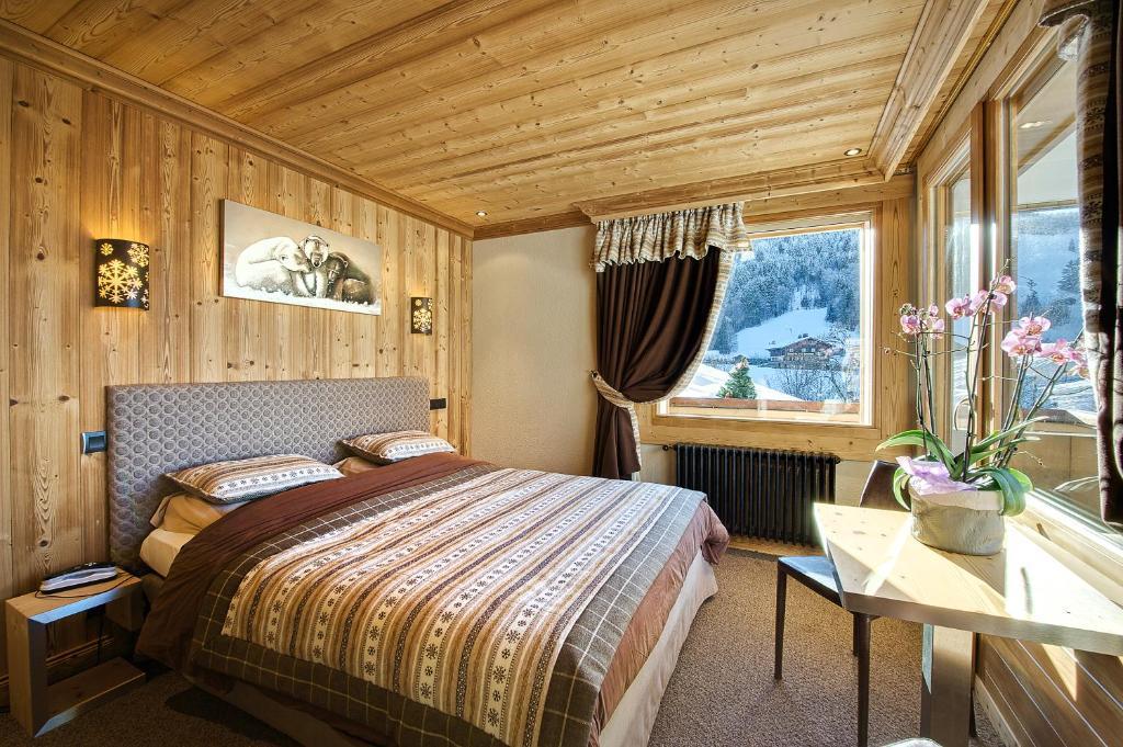 Hotel-Chalet Les Ecureuils Restaurant, Piscine, Garage Le Grand-Bornand Szoba fotó