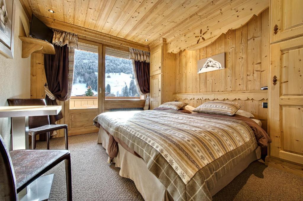 Hotel-Chalet Les Ecureuils Restaurant, Piscine, Garage Le Grand-Bornand Szoba fotó
